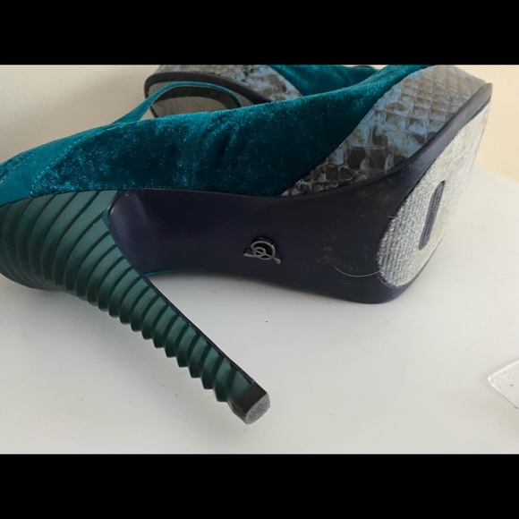 Rachel royal Heels crush Velvet and Snake platform heels size 8 - Picture 8 of 16